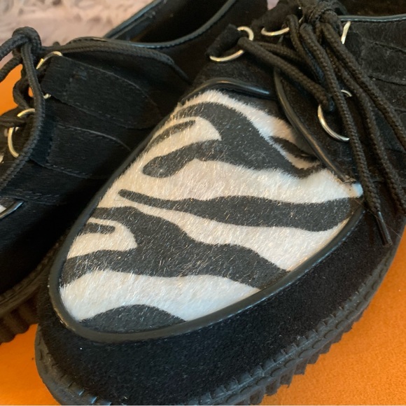 Demonia Zebra Creeper Platform Loafers - Picture 3 of 8